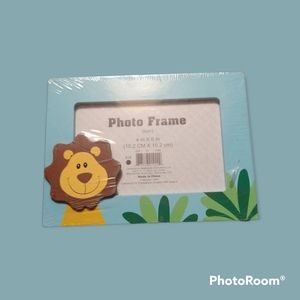 New Classic Enterprise Lion Picture Frame